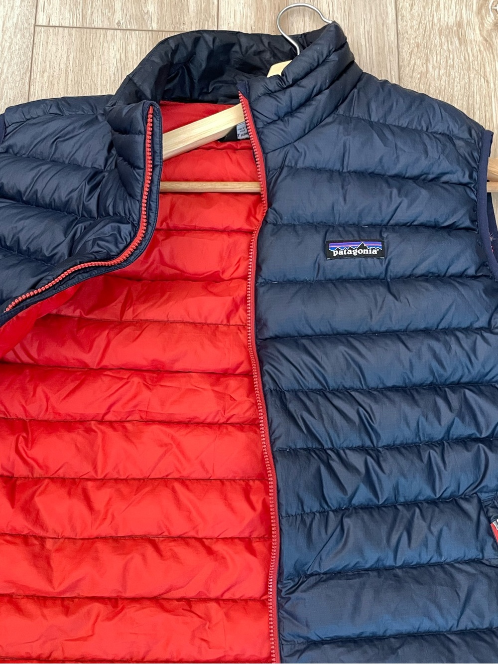 Patagonia Goose Down Puffer Vest, Navy - Picture 5 of 7